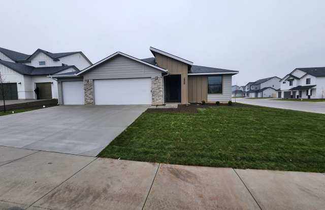 Brand New 3 Bedroom plus Office/Bonus - 2908 North Mountain Lake Avenue, Star, ID 83669