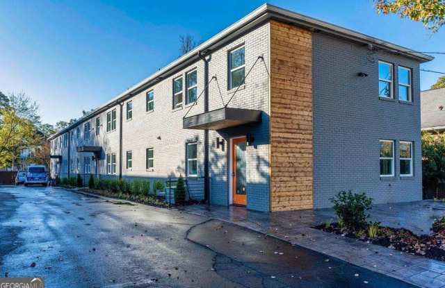 1015 Greenwood Avenue NE Gallery 1