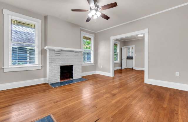 Heart of Midtown, close to Crosstown Concourse! ~ RENT REDUCED! Gallery 3