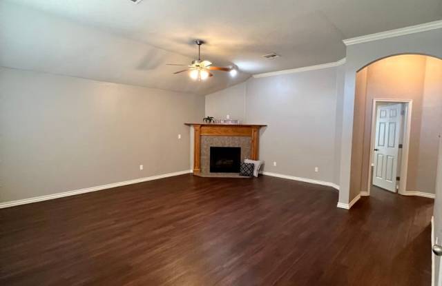 Wonderful Rental Home in Sycamore Creek! Gallery 4