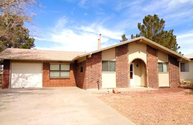Adorable Single Level Westside Home With Refrigerated Air Located In Quiet Well Established Neighborhood photos photos
