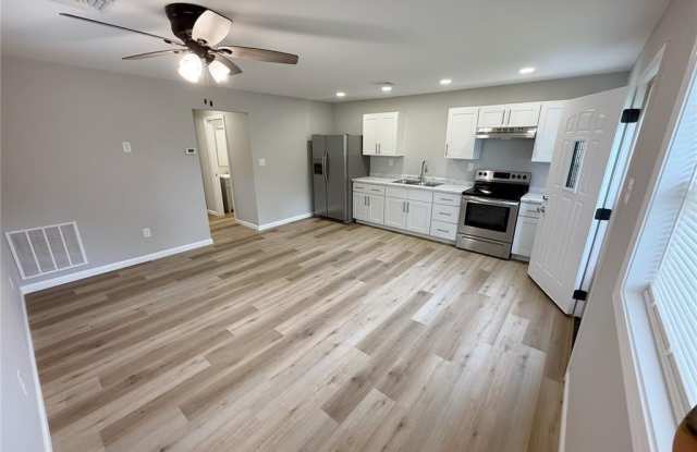 604 N Henderson Street photos photos