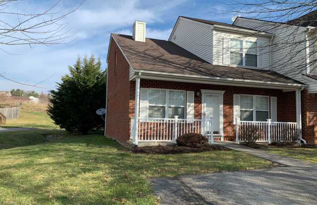 3 Bedroom 2.5 Bath End Unit Townhouse photos photos