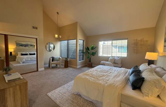 Beautiful Large Townhouse in Campbell Gallery 3