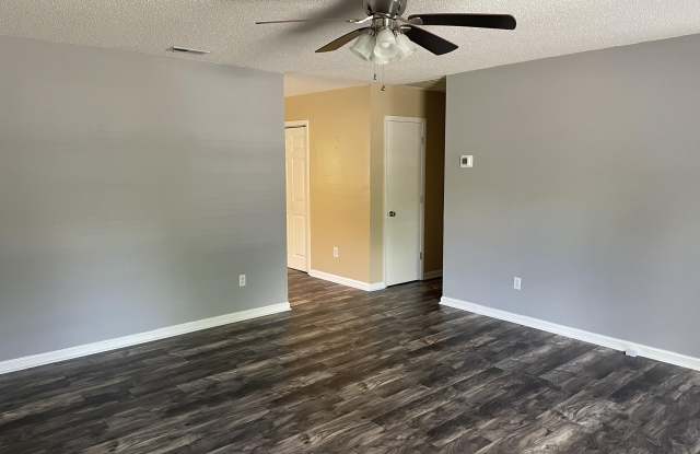1136 Long Leaf Road Gallery 4