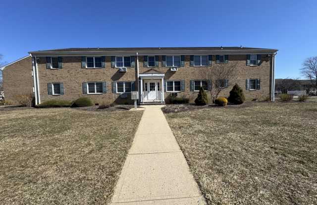 7 Windsor Terrace - 7 Windsor Terrace, West Freehold, NJ 07728