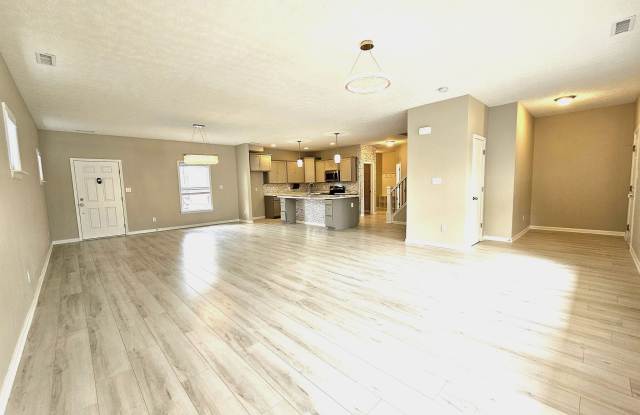 7252 Lockford Walk N Gallery 4