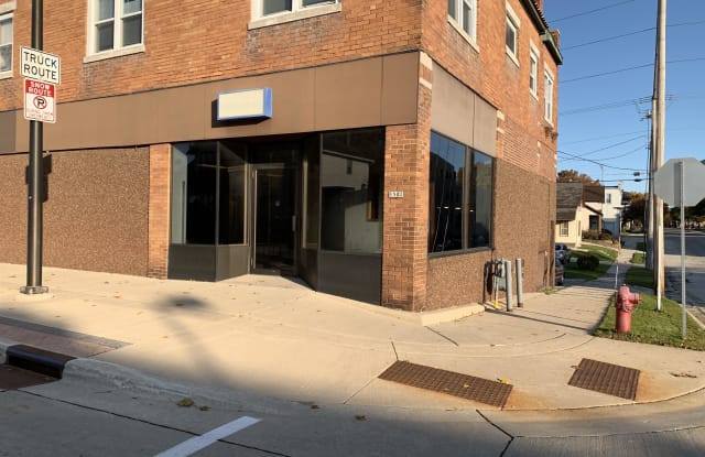 1502 Indiana Avenue-Commercial storefront Gallery 1