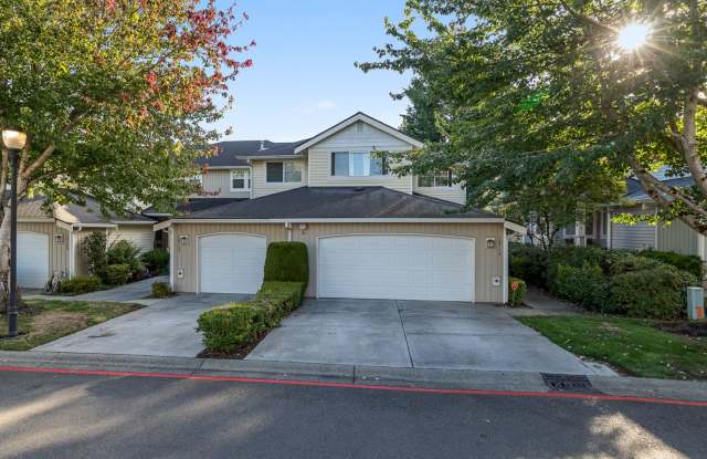 2 bed 2 .5 bath Gallery 1