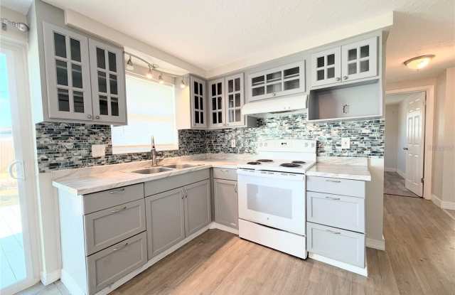 3811 BEECHWOOD Drive Gallery 4