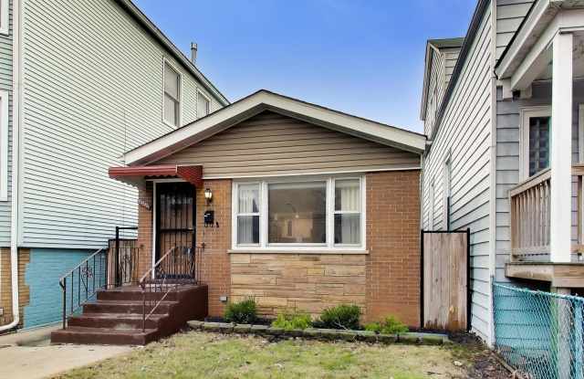 3321 N Whipple Street photos photos