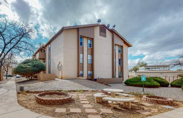 3867 Montgomery Boulevard NE - 3867 Montgomery Boulevard Northeast, Albuquerque, NM 87109