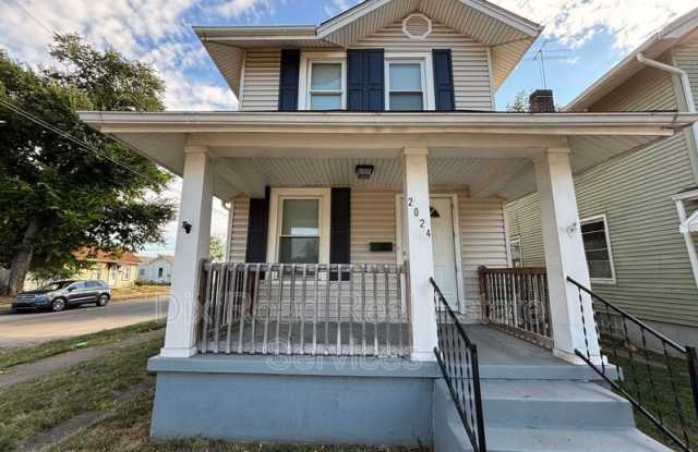 2024 Hill Avenue photos photos