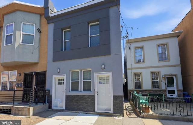 2649 E CLEARFIELD Street Gallery 1