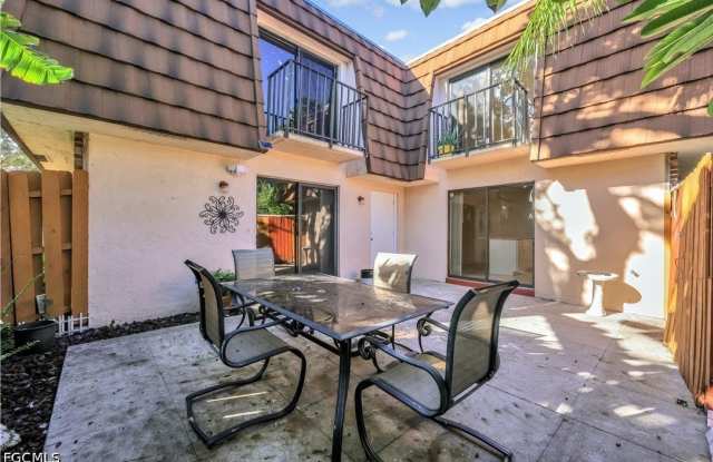 1428 Park Shore Circle Gallery 2