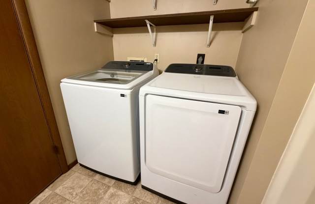 2 bed 1 bath ground level duplex Gallery 3