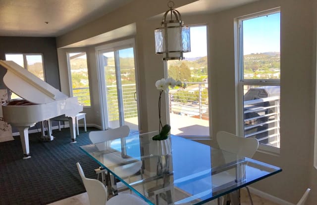 380 Bonnieview Road - 380 Bonnie View Rd, Moorpark, CA 93021