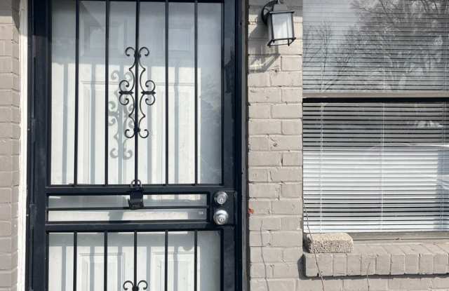 Renovated house in quite Neighborhood Gallery 3