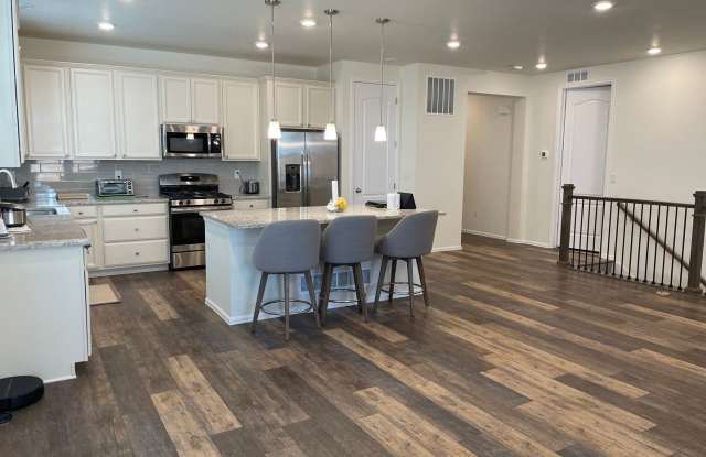 Beautiful Ranch-Style 3 bed, 2 Bath House in Northeast Fort Collins - 3038 Reliant Street, Fort Collins, CO 80524