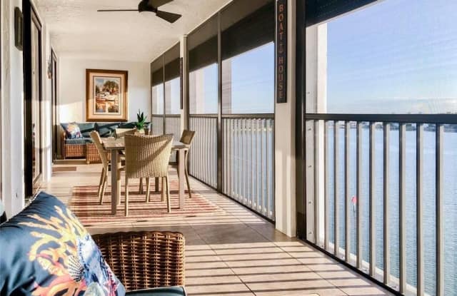 2400 Gulf Shore photos photos