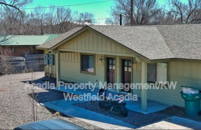571 N 10th PL photos photos