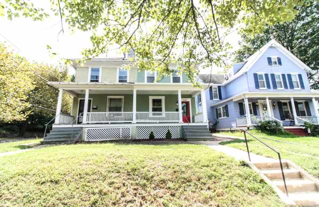 Heart of Brookland | 6bd 3.5 bth 4200 sqft Home | 3 porches, Large Yard photos photos