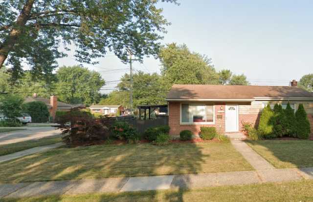 24505 Mabray Ave - 24505 Mabray Avenue, Eastpointe, MI 48021