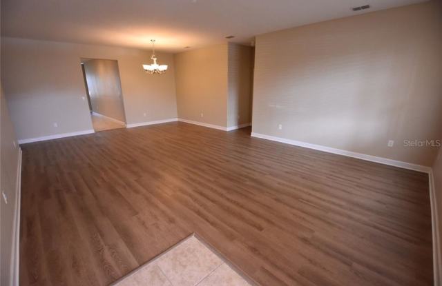 1114 LATTIMORE DRIVE Gallery 2