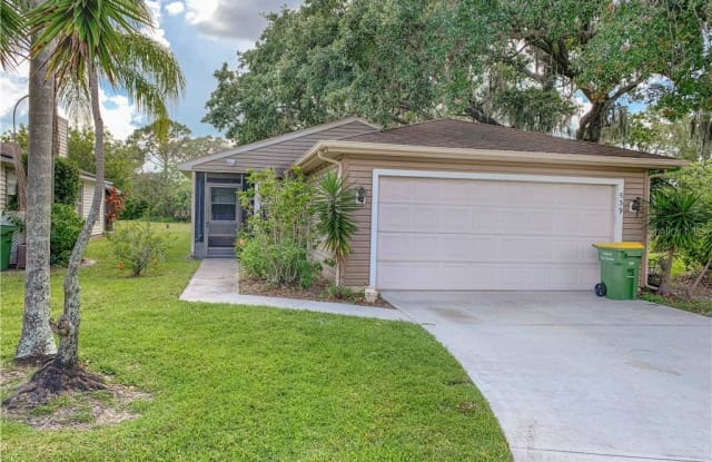 539 BEARDED OAKS CIRCLE - 539 Bearded Oaks Circle, Sarasota, FL 34232