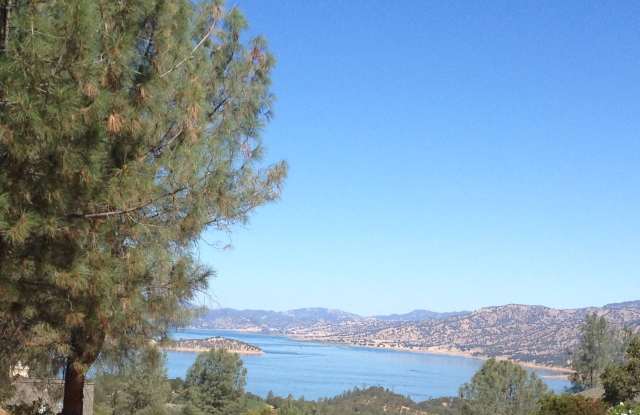 1033 Westridge Drive Gallery 4