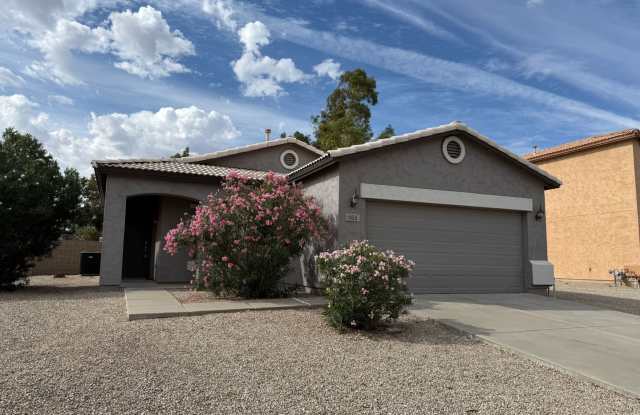 Johnson Ranch, 3 bed, 2 bath, single story, community pool and Golf Gallery 3