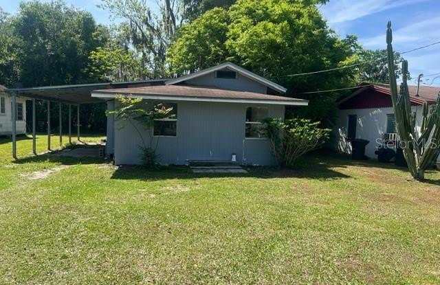 1055 DUDLEY AVENUE - 1055 South Dudley Avenue, Bartow, FL 33830