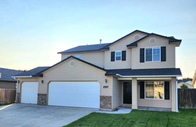Very clean and newly renovated 4 bdrm, 2.5 bath home photos photos