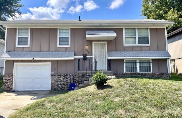 1112 Olive Street - - - 1112 Olive Street, Kansas City, MO 64127