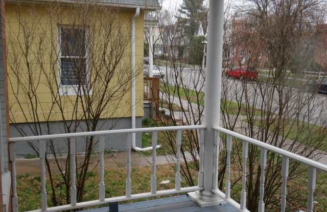 206 S AUGUSTA AVENUE Gallery 3