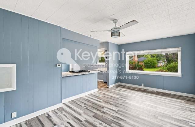 Well-Situated 3-Bedroom Corner-Lot Home with Fenced Yard & Fireplace Gallery 3