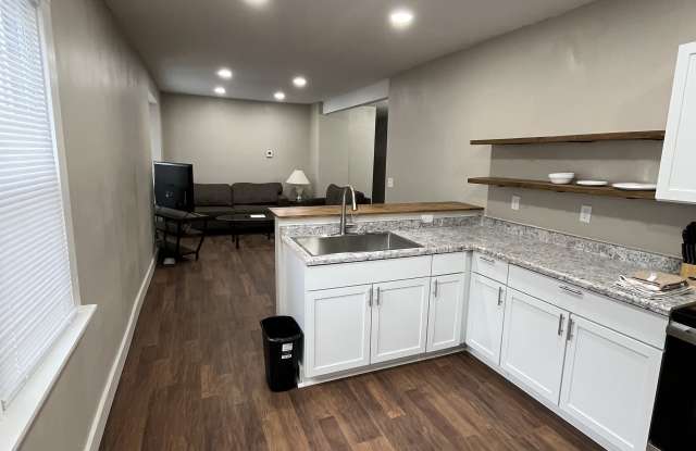 810 East 8th Street photos photos