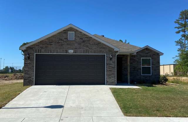 Treat Yourself! $99 First Month’s Rent, sign by 10/15  |  3Bed, 2-Bath Home in White Oak Crossing Gallery 4