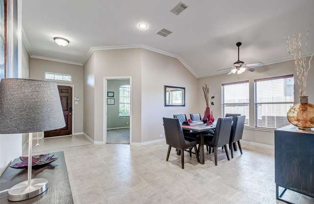 1627 Eberhart Star Court Gallery 4