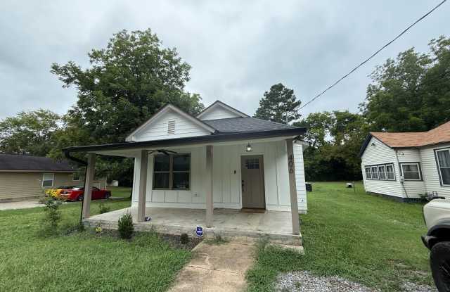 3 Bedrooms, 2 Bathrooms - Home in South Rome! photos photos