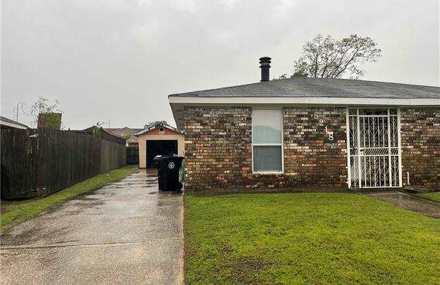 5218 WENTWORTH Drive Gallery 3