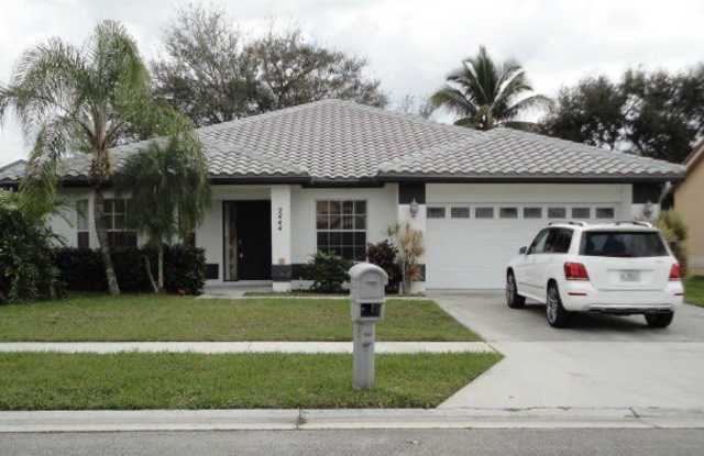 2444 Stonegate Dr. photos photos