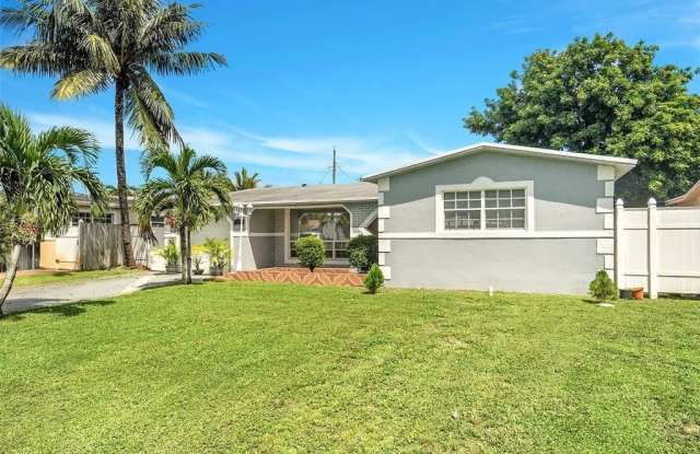 7251 Grandview Blvd photos photos