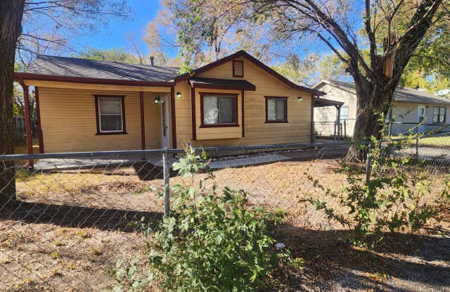 Spacious 2 bedroom and 1 Bath home in South Wichita - 4619 Cedardale Avenue, Oaklawn-Sunview, KS 67216