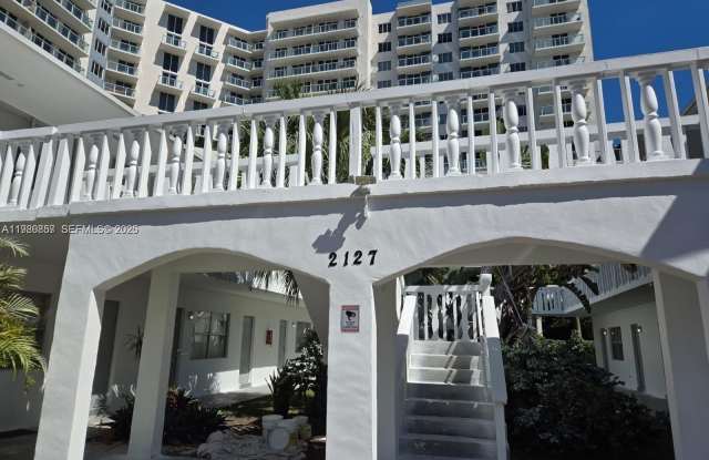 2127 Van Buren St - 2127 Van Buren Street, Hollywood, FL 33020