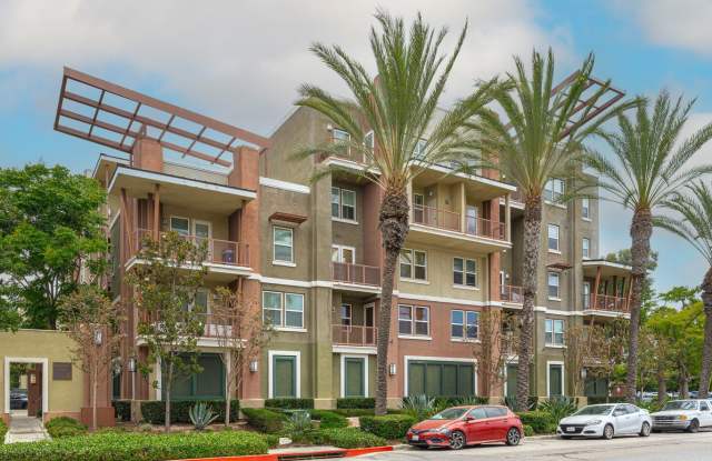 Luxury Condo with Double Primary Suites Gallery 1