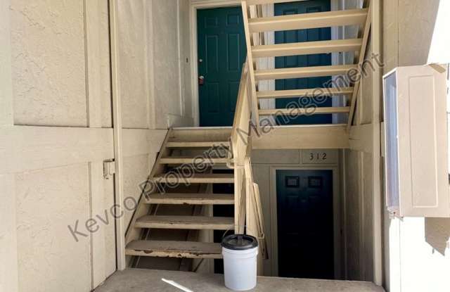 Great Condo by Foothills Mall! Gallery 4