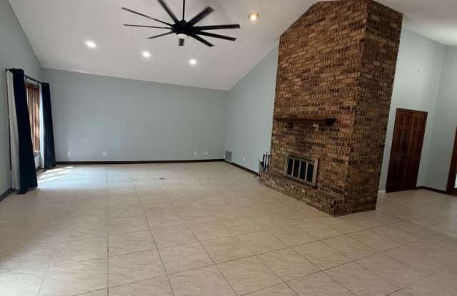 COMING SOON: Spacious 5-Bedroom Home on 1 Acre – 3 Living Areas & 2 Kitchens IN LOMA LINDA MO!!! Gallery 4