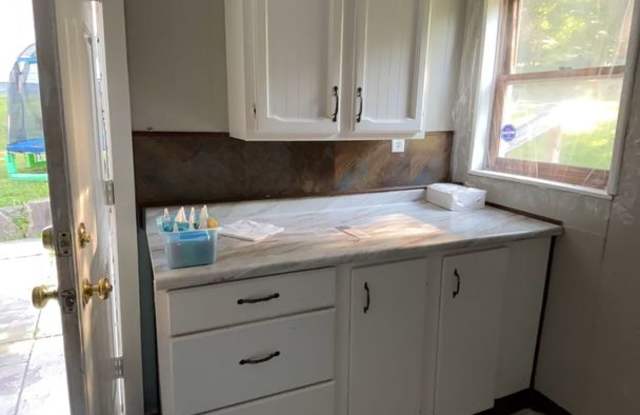 2 Bedroom 1.5 Bath Gallery 4