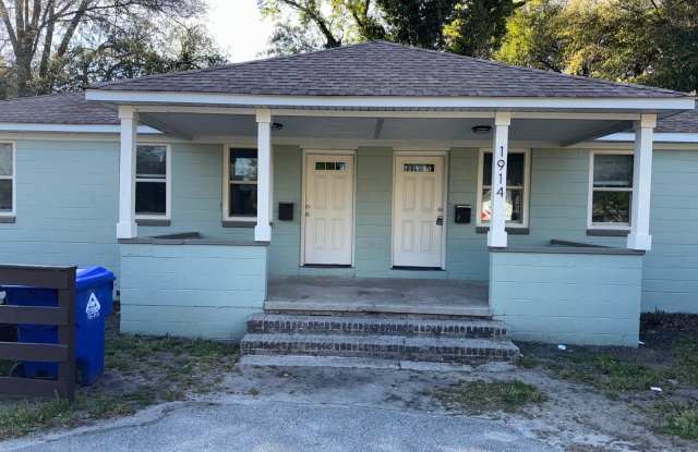 1914-B Carlton Street photos photos